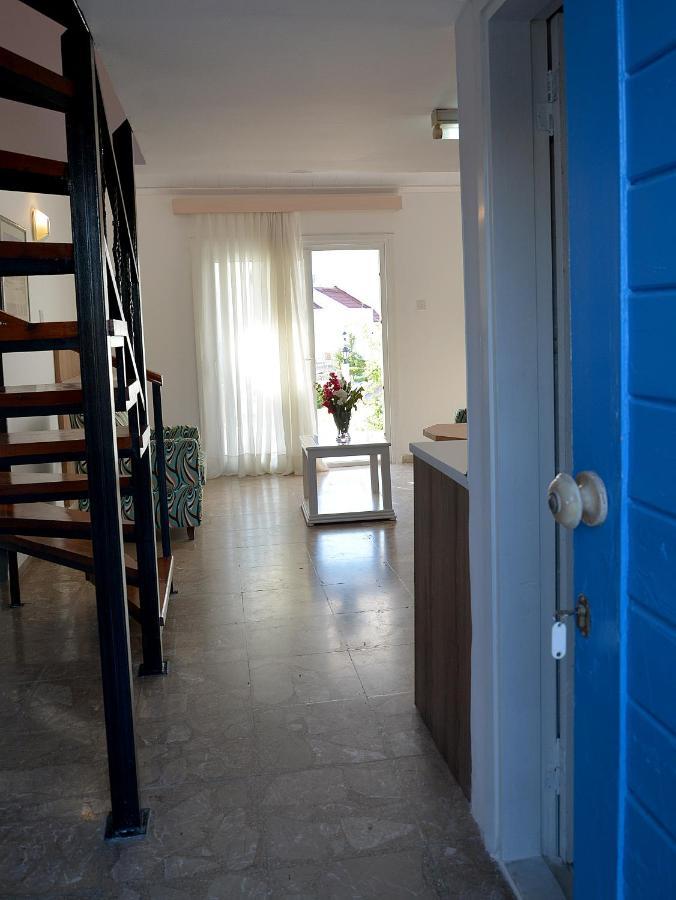 Club Lapethos Bungalow ไคริเนีย ภายนอก รูปภาพ